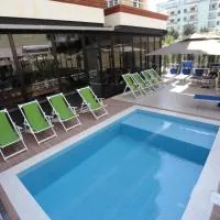 Alvin Comfort Hotel, hotell i Durrës