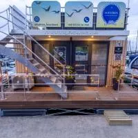 Hausboot Albatros, hotel en Mücheln