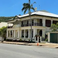 122 on Charlotte, hotel i Cooktown