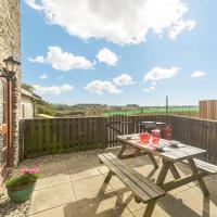 1 Bed in Newquay 89942, hotel near Newquay Cornwall Airport - NQY, Mawgan Porth