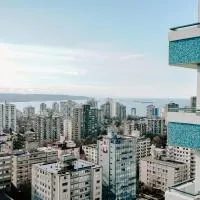 Blue Horizon Hotel, готель у Ванкувері