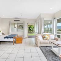 Edge Hill - spectacular views of the city and sea, hotel near Cairns Airport - CNS, Edge Hill