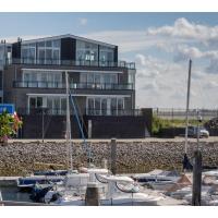 Unique apartment located on the Oosterschelde and marina of Sint Annaland