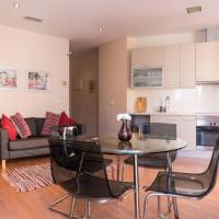 Modern 2 Bed Apartment in Historic Centre