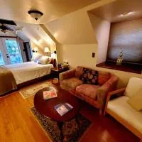 Stanardsville में, होटल Balcony Suite at White Lotus Eco Spa Retreat