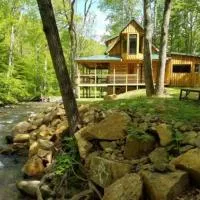 Log Cabin on the River, hotelli kohteessa Stanardsville