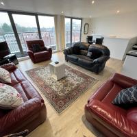 Central Darlington Large Penthouse Apartment