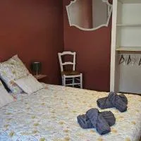 Maisonnette cosy avec extérieur, khách sạn ở Mer