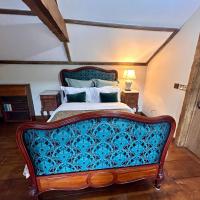 Luxury holiday cottage, Black Mountain, Brecon National Park
