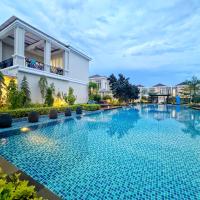 4 Bedrooms Big Holiday House with Pool by PlayHouse at Batam Center