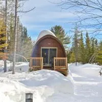Chalet Alice à louer avec Spa Mauricie, hotel u gradu Saint-Alexis-des-Monts