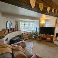 Pass the Keys Enchanting Country Cottage in Sedgeberrow