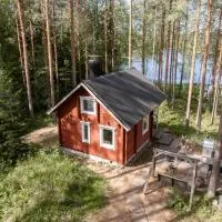 Uurainen에 위치한 호텔 Traditional cottage with hot tub