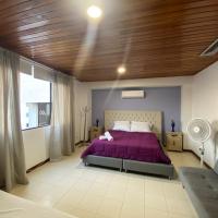 Amplia habitación con vista al mar y baño privado, hotel a Cartagena de Indias, Castillogrande