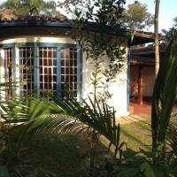 Casa na quadra da Praia do Tenório, hotel u četvrti Praia do Tenorio, Ubatuba