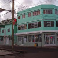 Aaron's House, hotel a prop de Aeroport George F.L. Charles - SLU, a Castries