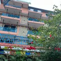 Little Pilgrim Family Lodge, hotel a Pokhara
