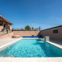 Holiday home Villa Antique, hotel di Bjelovar