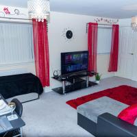 2ndHomeStays-West Bromwich- A Charming 2-Bedroom Maisonette in West-Midlands, Suitable for long Stay Contractors-Families-Group of Friends on Holiday, 10 mins to J1 M5 and 24 mins to Birmingham