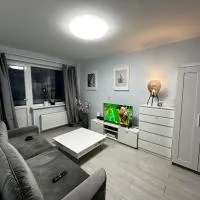 Tallinn's Prime Spot: Pae 49 - Near Airport, Concerts & Shops, hotel en Tallin