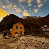 Pension Bellevue Gondo, hotell sihtkohas Ruden
