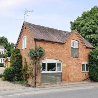 Quaint Victorian Coach House in village location