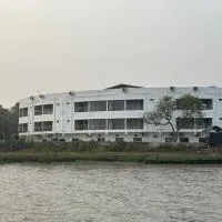 ICHHAMATI HOTEL AND RESTAURANT, hotel i Hāsnābād