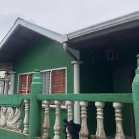 The Green House，博卡斯德爾托羅Bocas del Toro Isla Colon International Airport - BOC附近的飯店