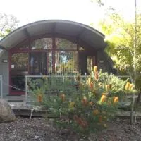 Mallacoota's Shady Gully Caravan Park, hotel i Mallacoota