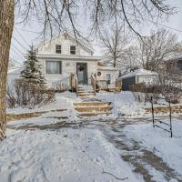 Charming Crookston Home Walk to Downtown!, hotel near Thief River Falls Regional Airport - TVF, Crookston