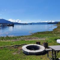 Oceanfront Apartment w/ water access, hotel poblíž Gustavus Airport - GST, Mendenhaven
