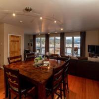 Family Getaway in Juneau Unforgettable Ocean Views, hotel poblíž Gustavus Airport - GST, Mendenhaven
