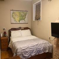 Queen bed with Private bathroom in Lakeview -2e