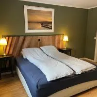 Stue, soverom og bad, hotel v destinaci Åmot