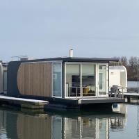 Houseboat Trinidad