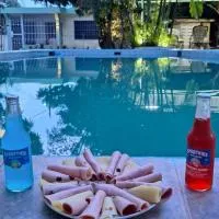 Casa con parqueo, Netflix piscina en Hotel Villa Marchena, hotel di Azua de Compostela