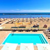 You & Me Beach Hotel, готель в районі Візербелла, у Ріміні