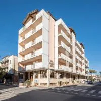 Lola Piccolo Hotel e Appartamenti, готель у місті Марина-ді-Гроссето