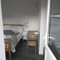 Cosy Garden Studio Room Minimum two night booking, hotel a Hove