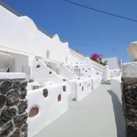 마니아스 피라 레지던스(Manias Fira Residences)