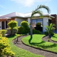 Menucha Country Lodge, hotel u gradu Mthatha