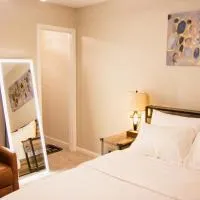 HomeTel Premium Guest Suite w/ Private Entrance – hotel w mieście Ypsilanti