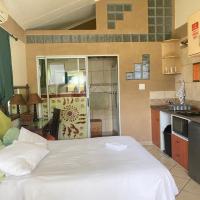 Five Stars Lodge, hotel cerca de Aeropuerto Hendrik Van Eck - PHW, Phalaborwa