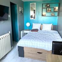 Studio cosy indépendant avec Jardin à Osny proche Cergy Pontoise, hotell i nærheten av Pontoise lufthavn - POX i Osny