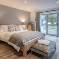 Suite 2 - Sleeping Giant Hotel - Pen Y Cae Inn โรงแรมในเบรคอน