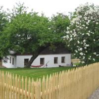 Sunny holiday home near the forest, hotel v destinaci Stadlern