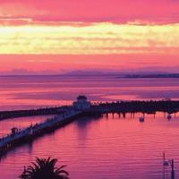 Beachfront Huge St Kilda Unit with Stunning Views