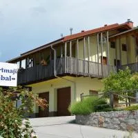 Apartmaji Kobal, хотел в Zoll