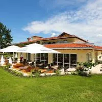 Hotel Friedenseiche – hotel w mieście Benediktbeuern