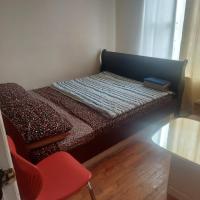 Crystal Room 1 Guest House near 12mins to EWR airport / Prudential / NJIT / Penn station